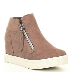 Steve Madden girls JWedgiee Taupe sneaker size 3